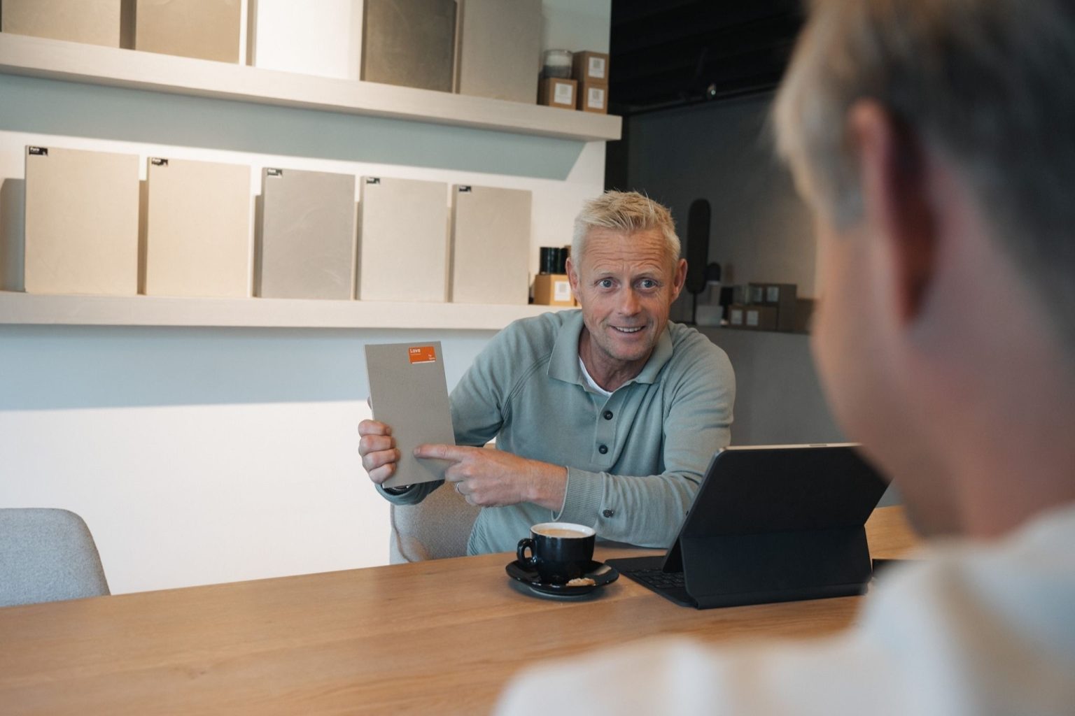lavasteen gietvloer lavavloer beton cire advies aan huis showroom